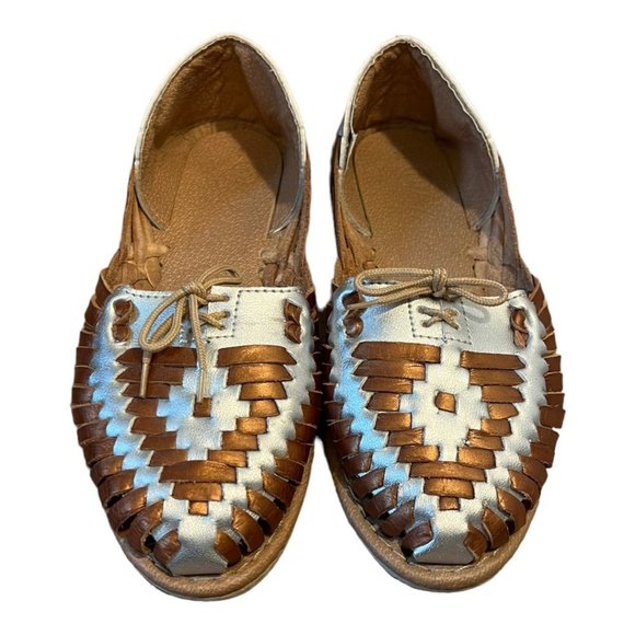 Valeria Shoes - Valeria Authentic Mexican Huarache Slip On Size 7 in Silver & Copper